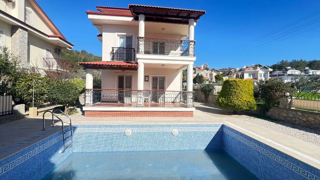 Villa in Calis